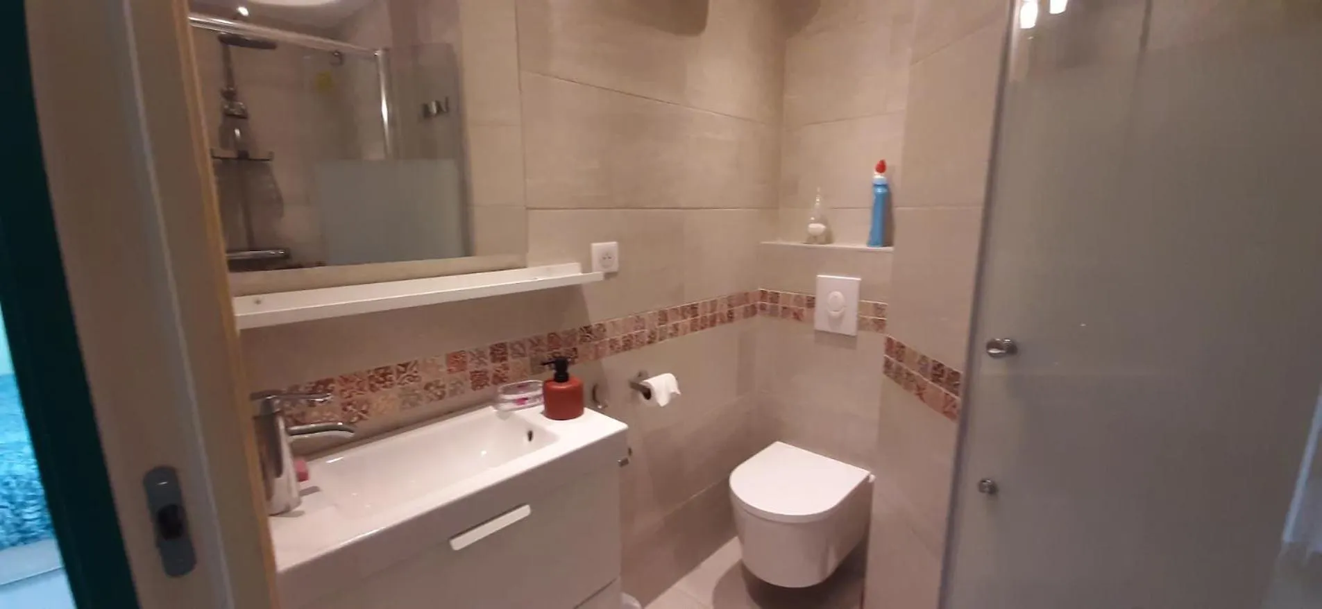 Chambre Avec Terrasse Et Kitchenette Bed & Breakfast Ploneour-Lanvern France