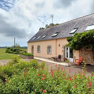 Au Calme à 10mn Des Baies De Douarnenez Et Audierne Avec Cuisine à Disposition Couette-café